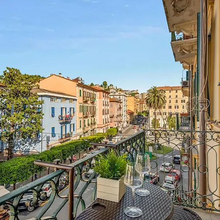 Gasthuis The Old Station La Spezia